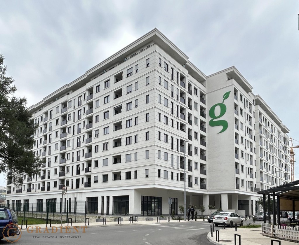 GreenTeam MNE — stambena zgrada sa brend oznakom
